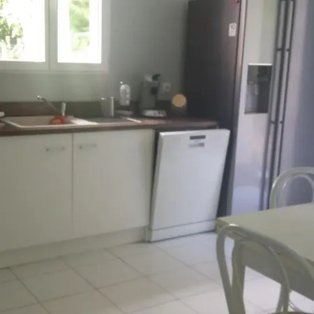 Holiday home Charmante Maison Paisible 6 Personnes *